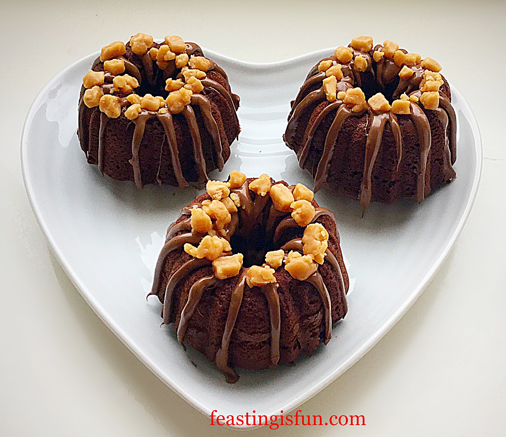 Mini Chocolate Fudge Bundt Cakes Feasting Is Fun