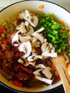 Green Pepper and Sliced Mushrooms added. How chunky or fine you chop your veg is entirely up to you!!!).