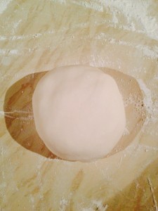 Fondant is very sticky, so keep your hands, worktop & rolling pin well dusted with icing sugar.