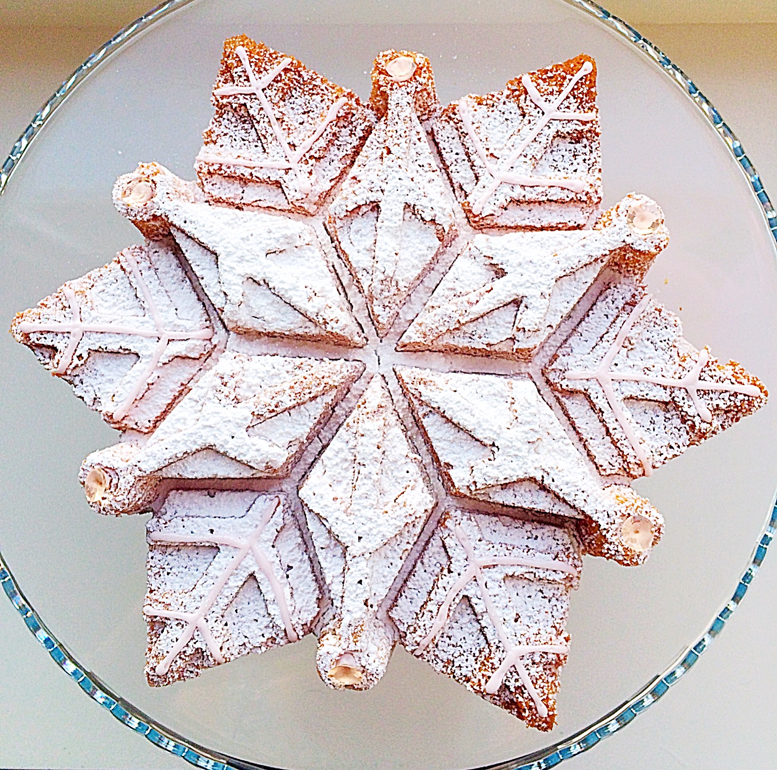 My cake got completely stuck in my new snowflake pan, so I turned