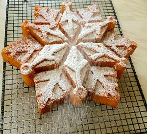 Sparkling Snowflake Cake dusted with flavoured icing sugar.