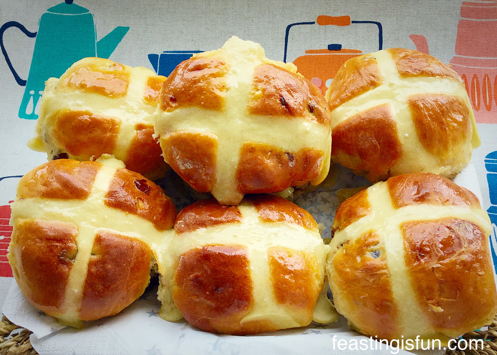 Ginger Date Hot Cross Buns Feasting Is Fun 3251