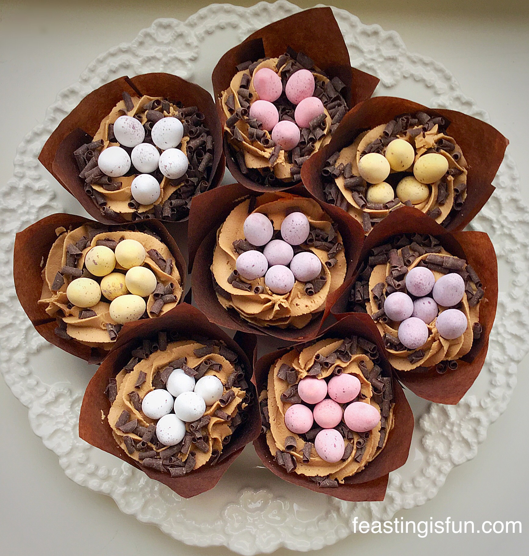 FAB BNIP 6 X MINI EGG NESTS  FOR EASTER CRAFTS CAKES . FREE FAST POST EGGS 