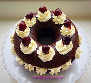 FF Strawberry Chocolate Vanilla Drip Cake 